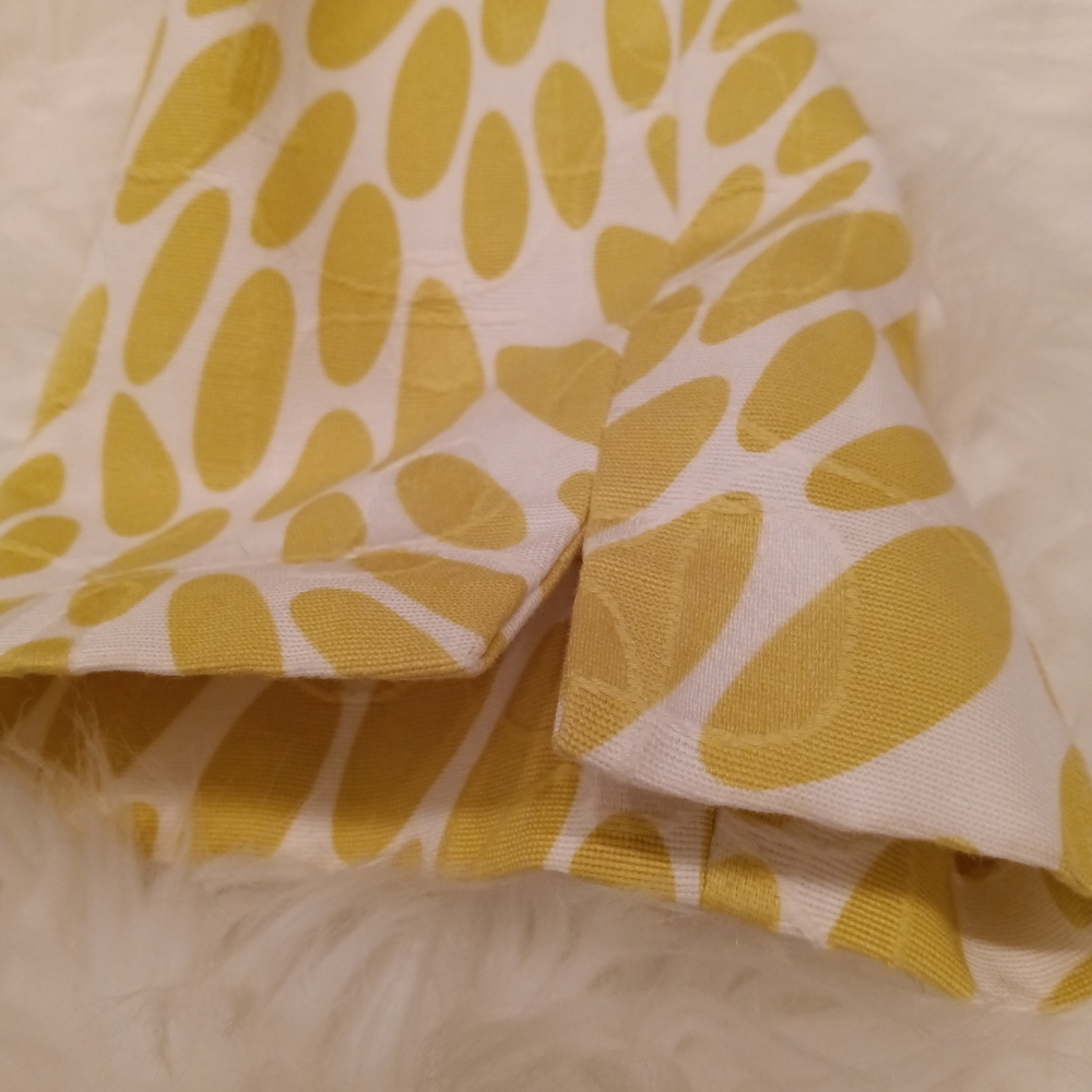 Yellow And White Patterned Blazer - image 4